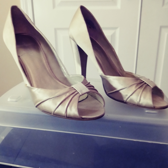 Nine West Women's Beige/Cream Heels - Picture 1 of 13